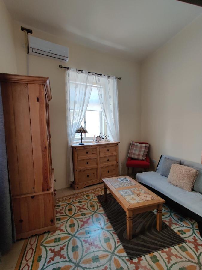 Ellas Place 타르신 외부 사진